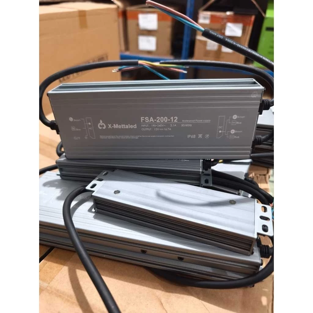 mettaled ultra 200 watt/ 16 amp mettaled ultra 200 watt/ 16 amp